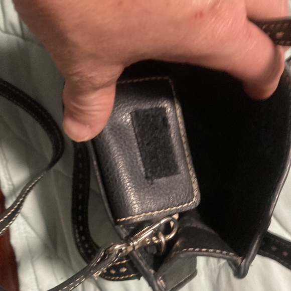 Tommy Hilfiger small crossover purse - Picture 4 of 5